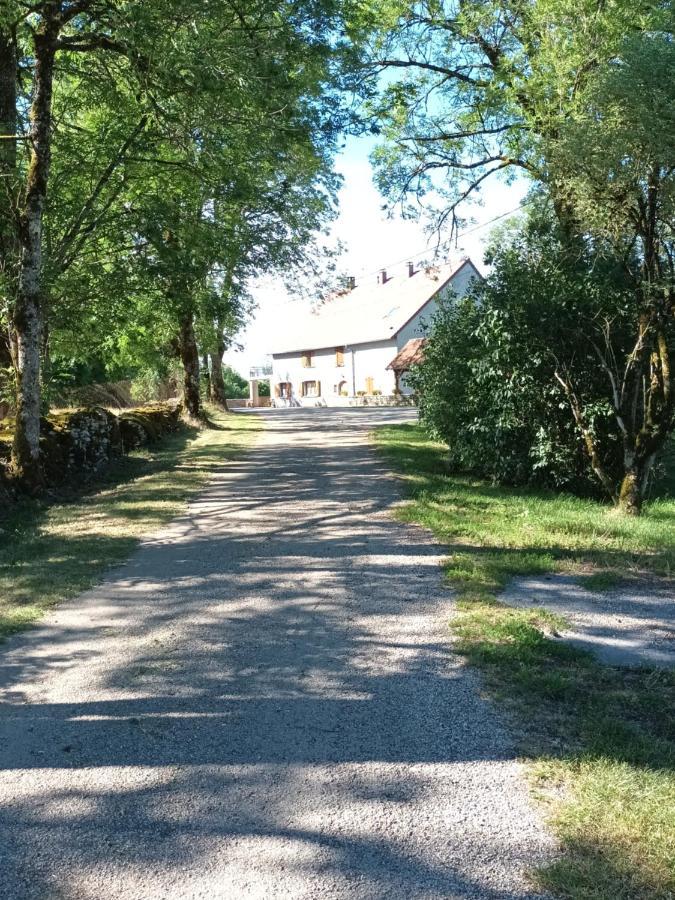 Gite De La Saugiat Le Fied Zewnętrze zdjęcie